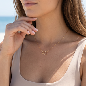 Petite Interlocking Circle Necklace